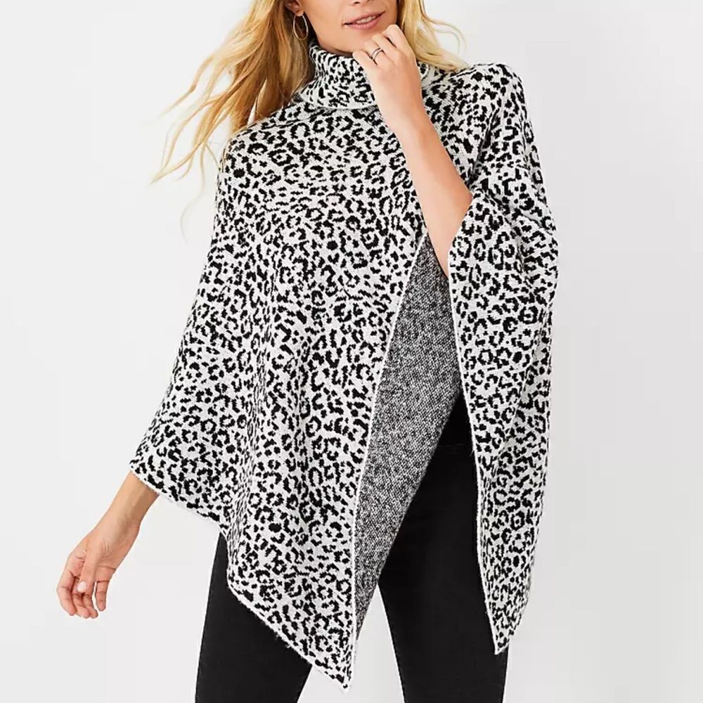 Ann Taylor Leopard Print Turtleneck Relaxed Fit Poncho Size M/L